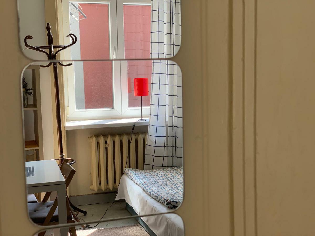 Hostel Aleje 28 كراكوفيا المظهر الخارجي الصورة